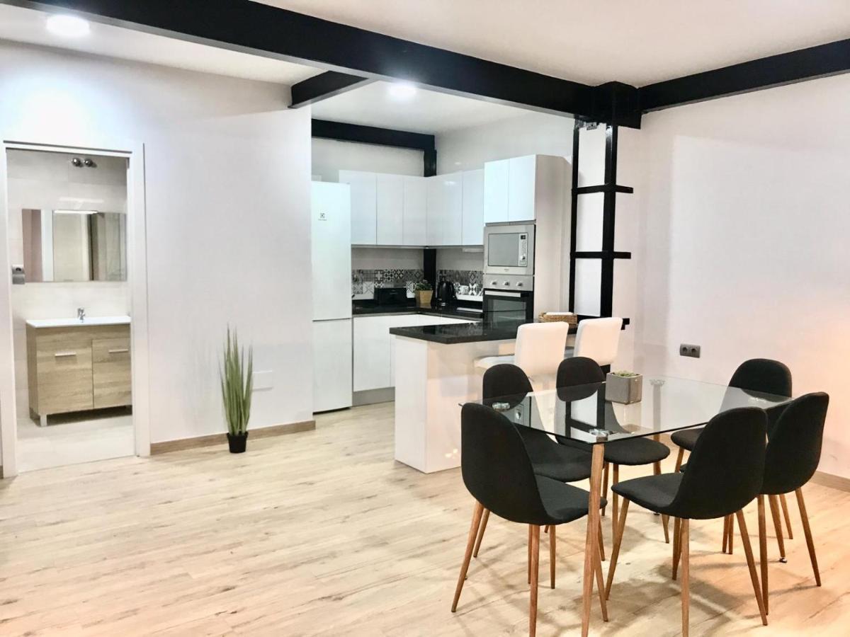 Modern & Spacious Apartment In Plaza De La Merced Málaga Eksteriør billede