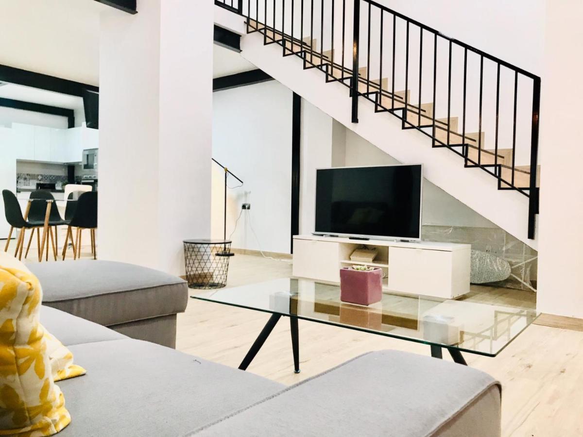 Modern & Spacious Apartment In Plaza De La Merced Málaga Eksteriør billede